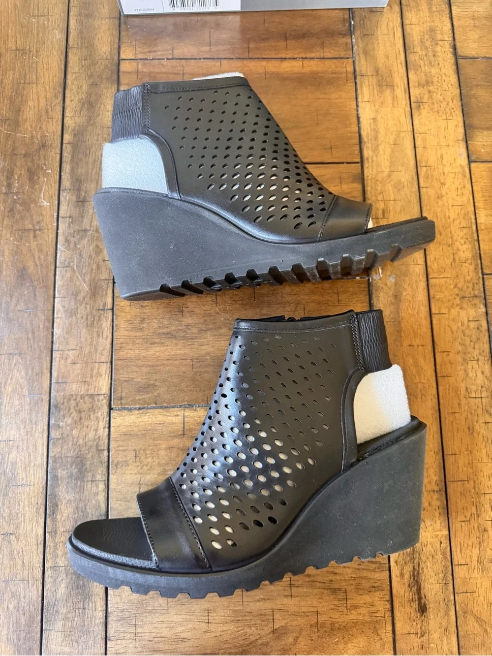 NWB Ecco Brown Perforated Wedge Sandals